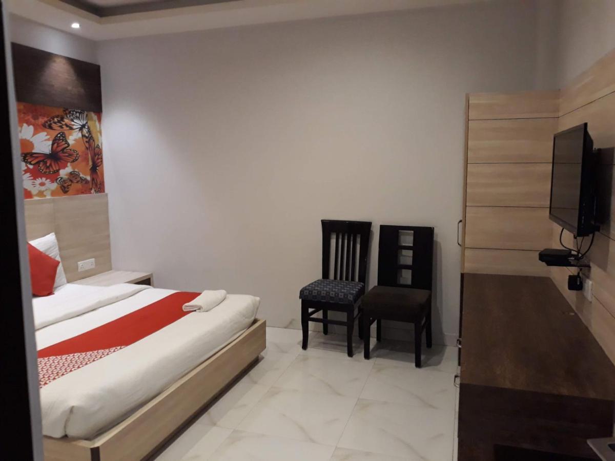 Hotel Megha Inn Lucknow Bagian luar foto