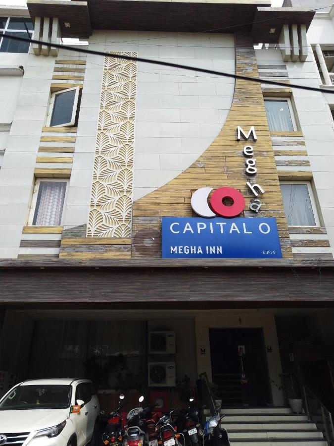 Hotel Megha Inn Lucknow Bagian luar foto