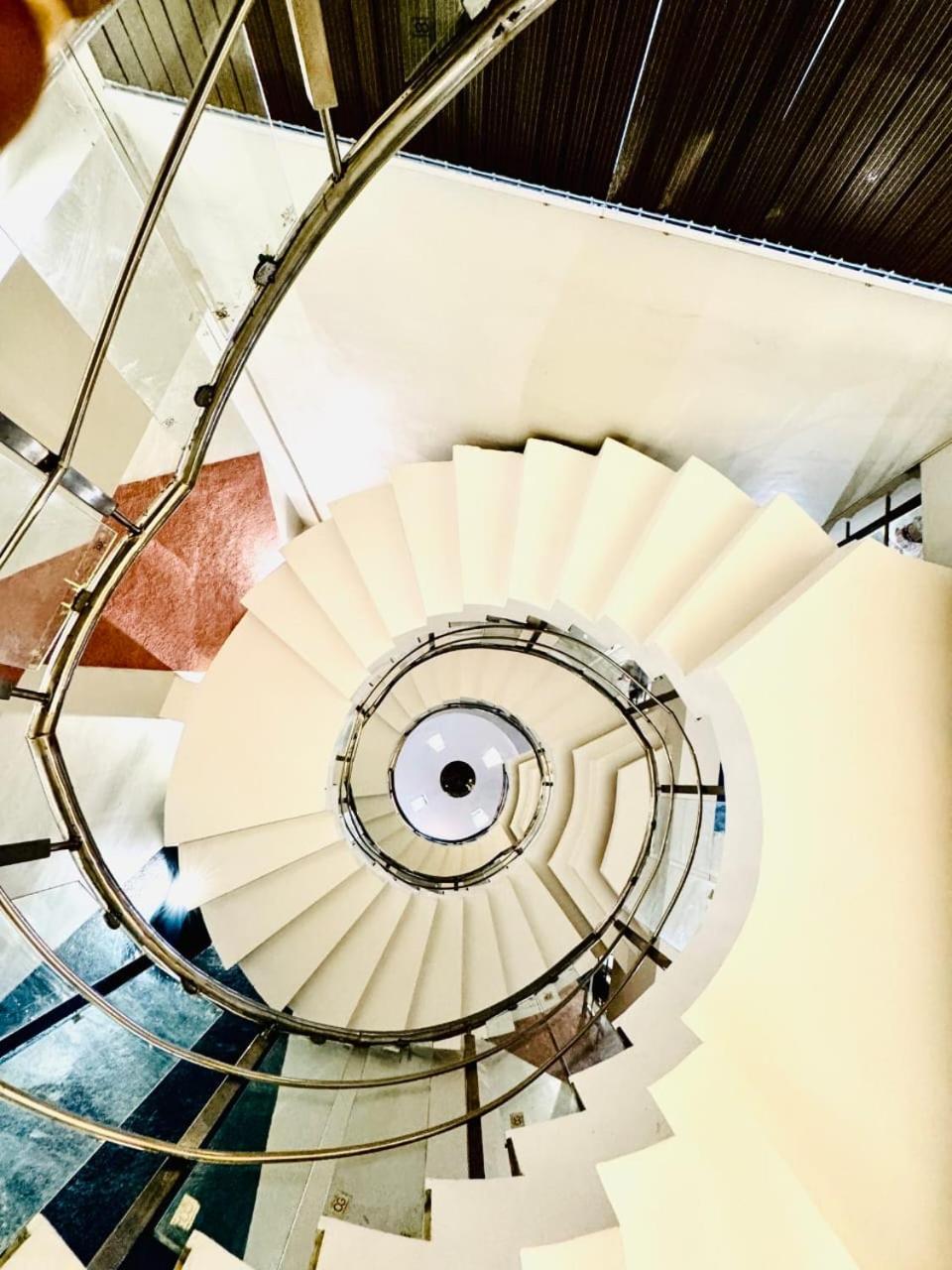 Hotel Megha Inn Lucknow Bagian luar foto