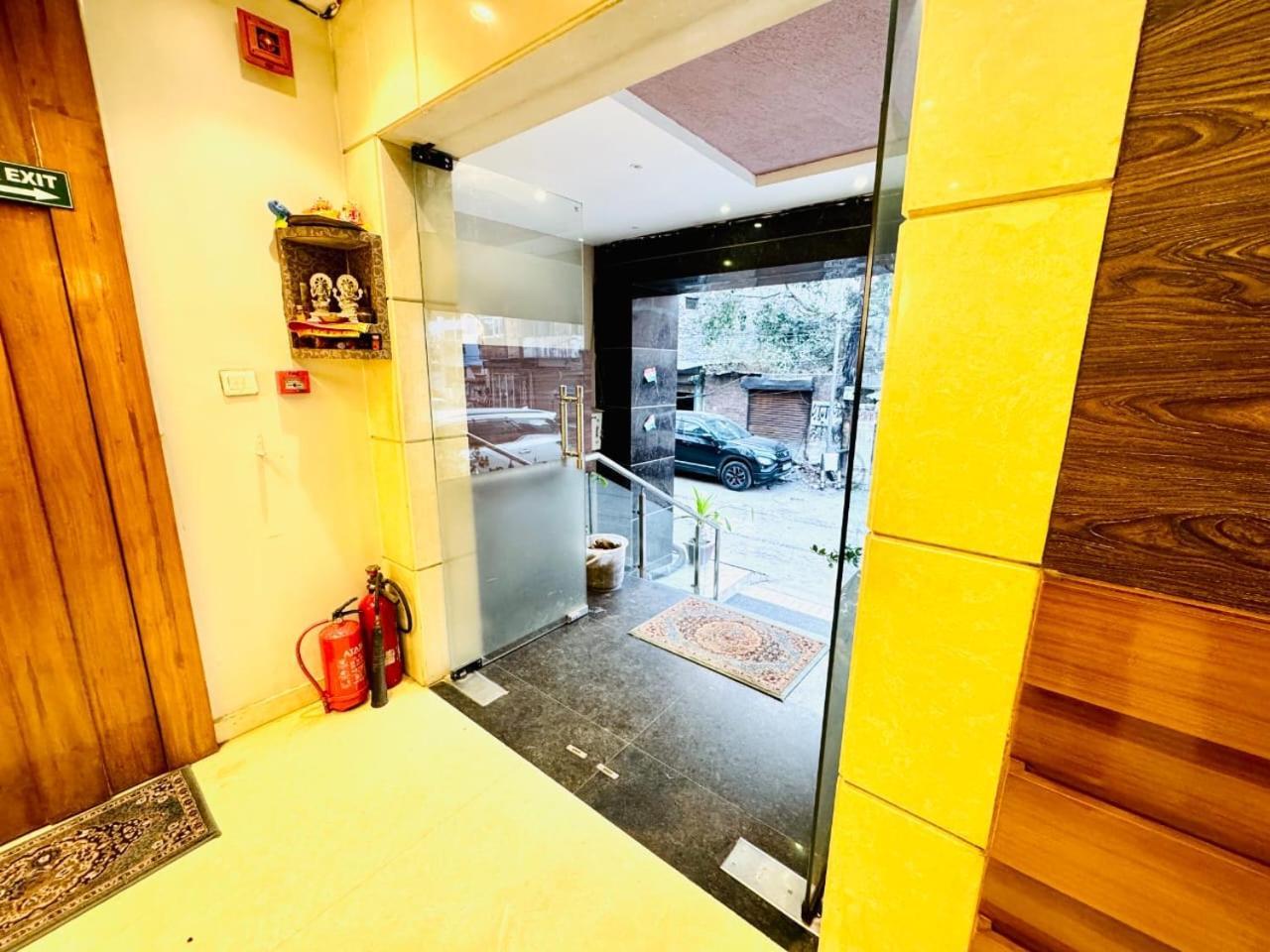 Hotel Megha Inn Lucknow Bagian luar foto