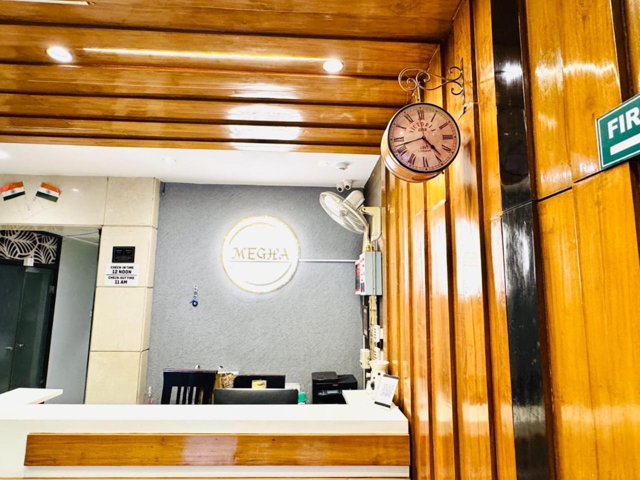 Hotel Megha Inn Lucknow Bagian luar foto